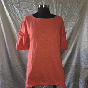 Umgee Coral Short Sleeve Frayed Trim Tee